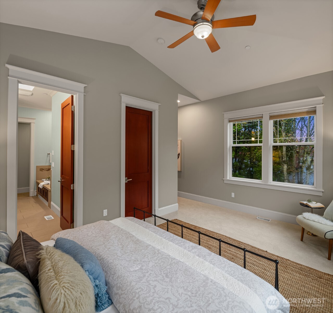 3655 NE 73rd Street