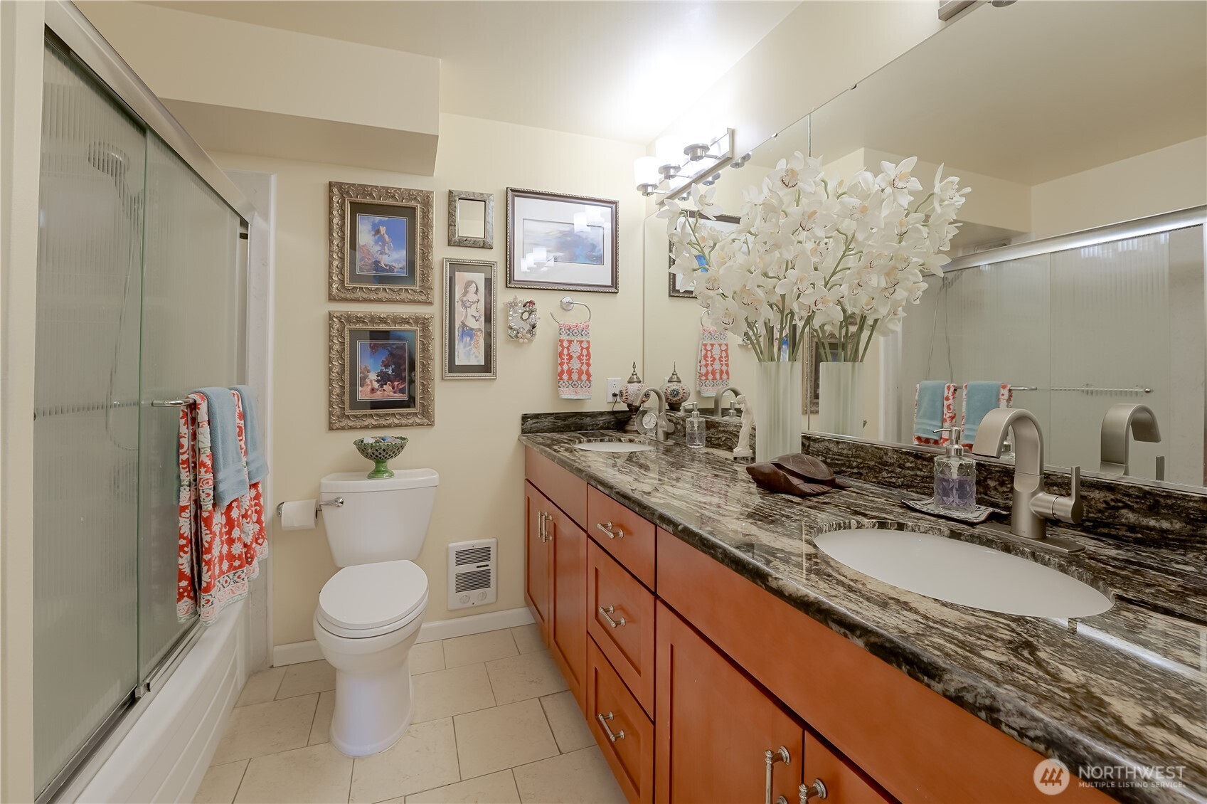 308 E Republican Street Unit: 214