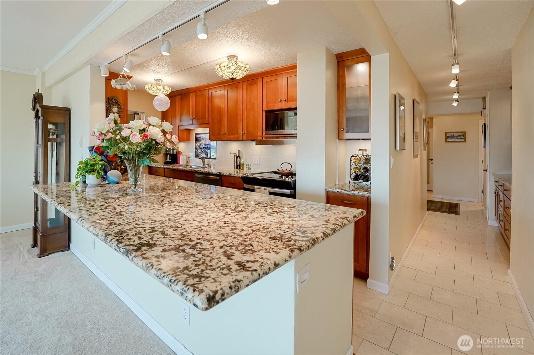 308 E Republican Street Unit: 214