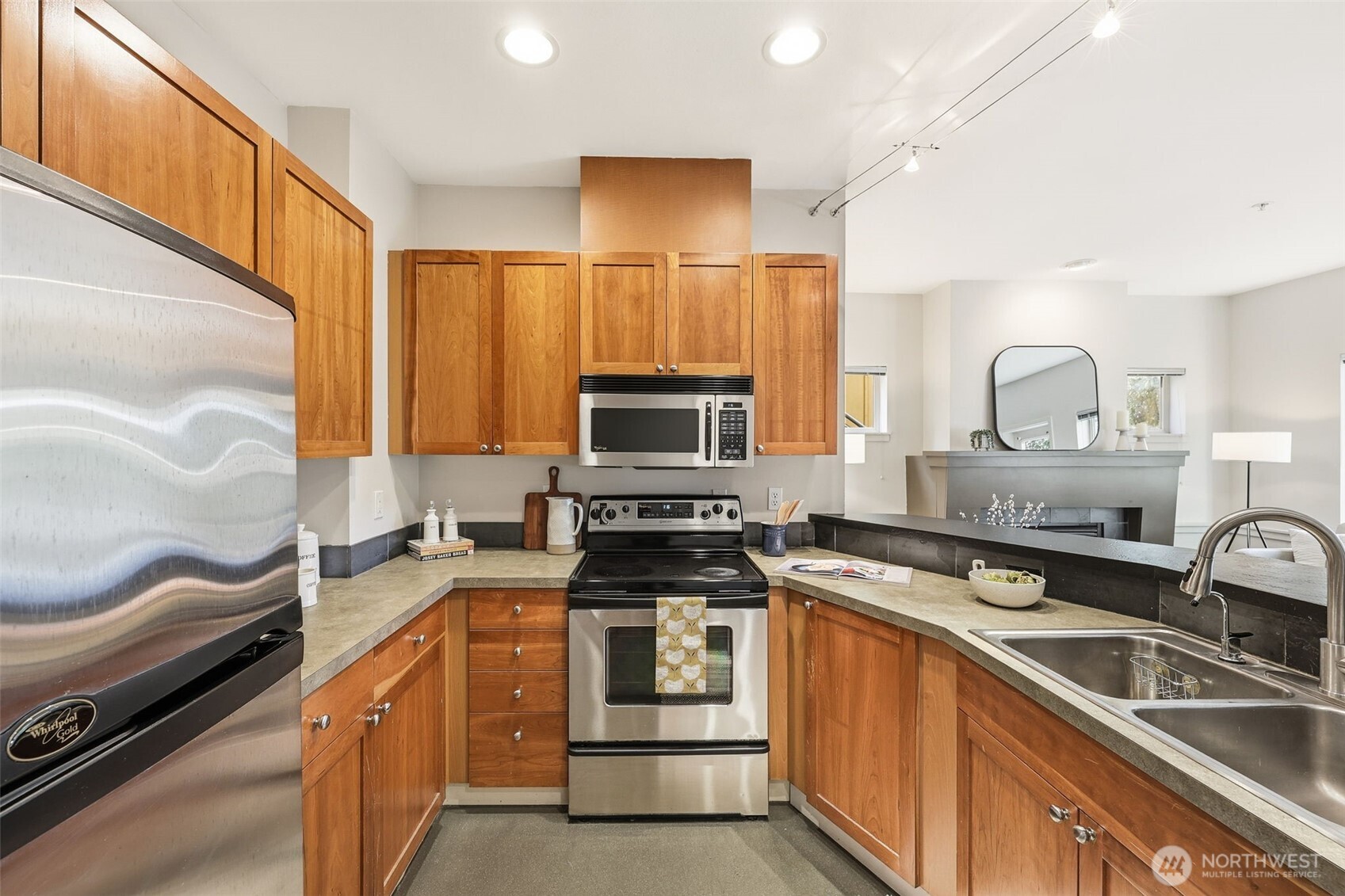 3671 Dayton Avenue N Unit: 2