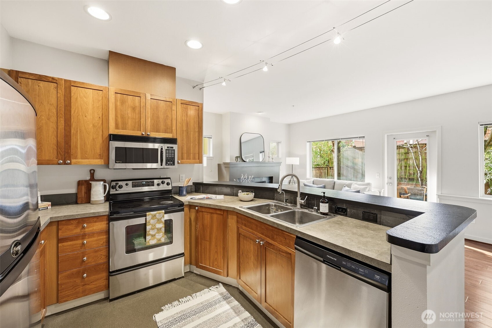 3671 Dayton Avenue N Unit: 2