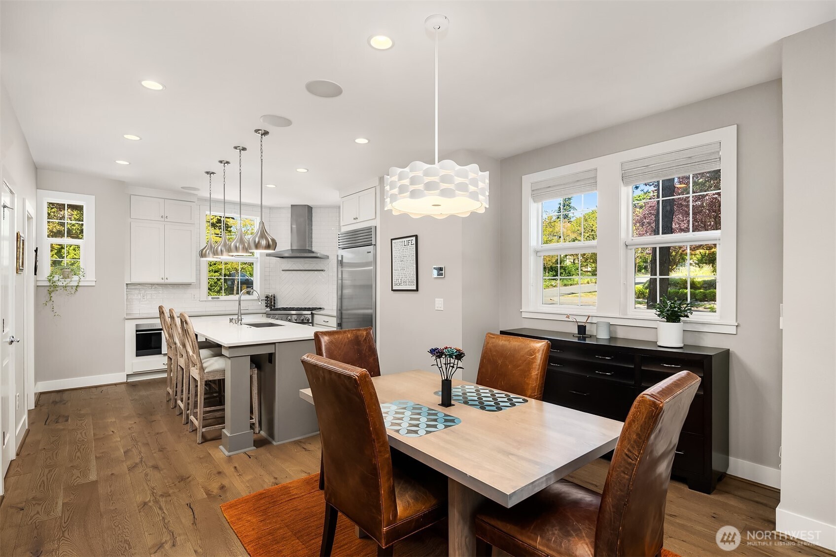 901 W McGraw Street Unit: 6