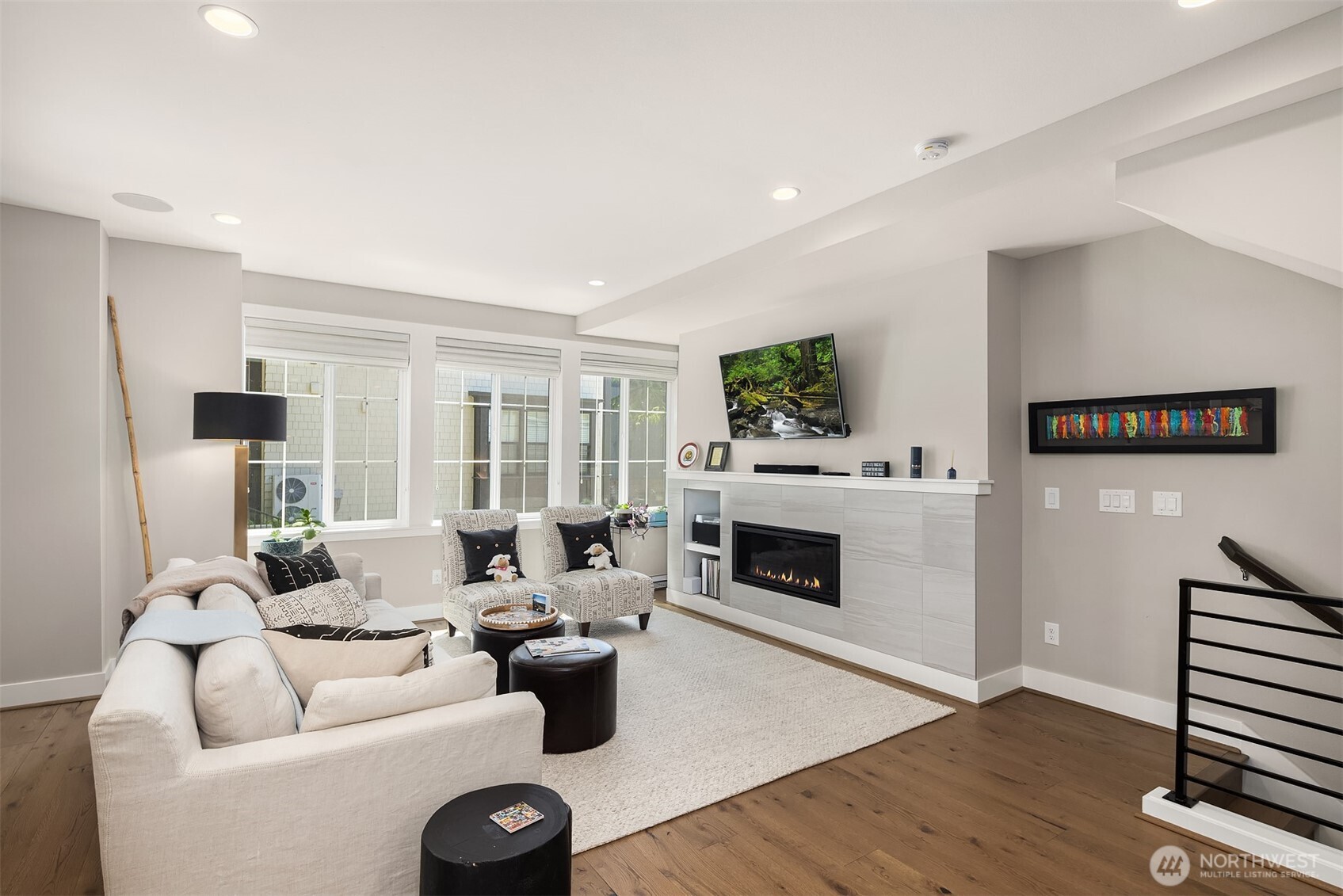 901 W McGraw Street Unit: 6