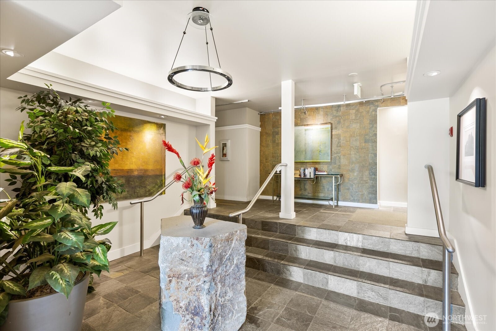 732 11th Avenue E Unit: 404