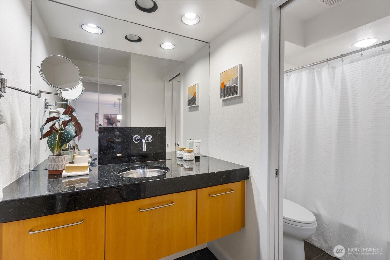 732 11th Avenue E Unit: 404