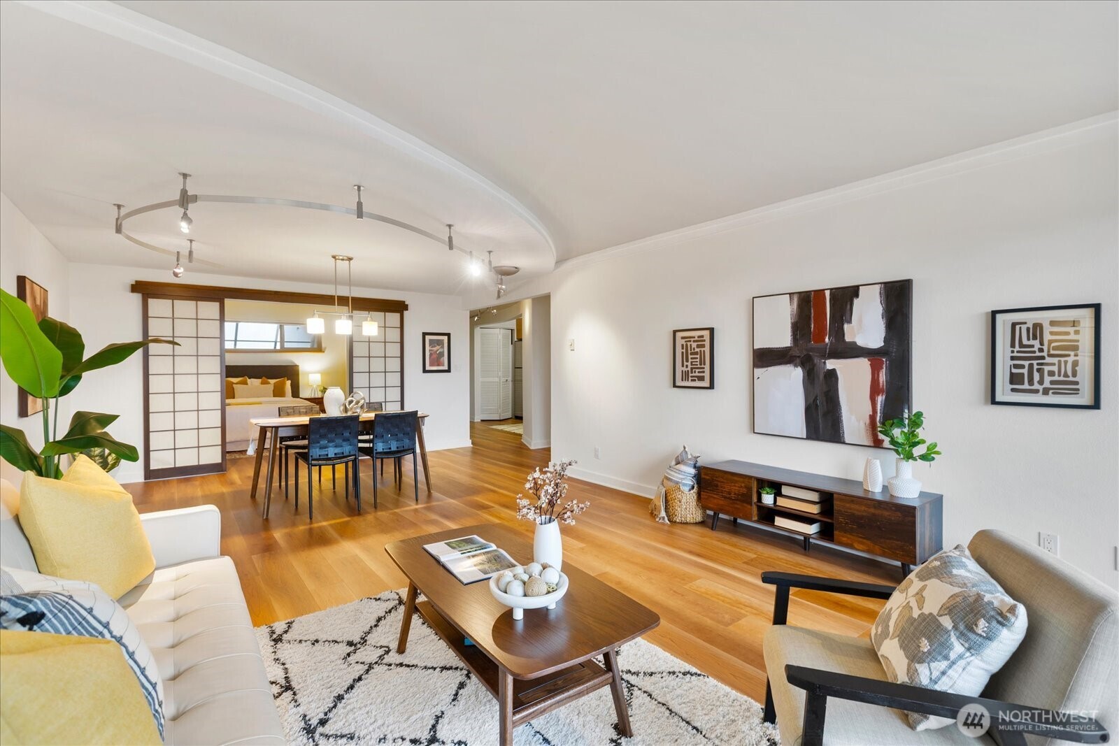 732 11th Avenue E Unit: 404