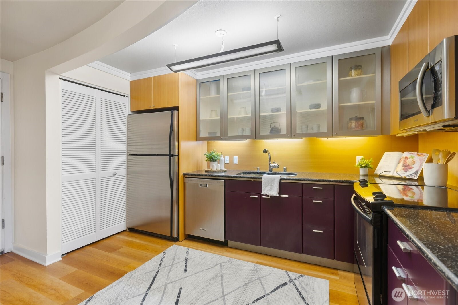 732 11th Avenue E Unit: 404