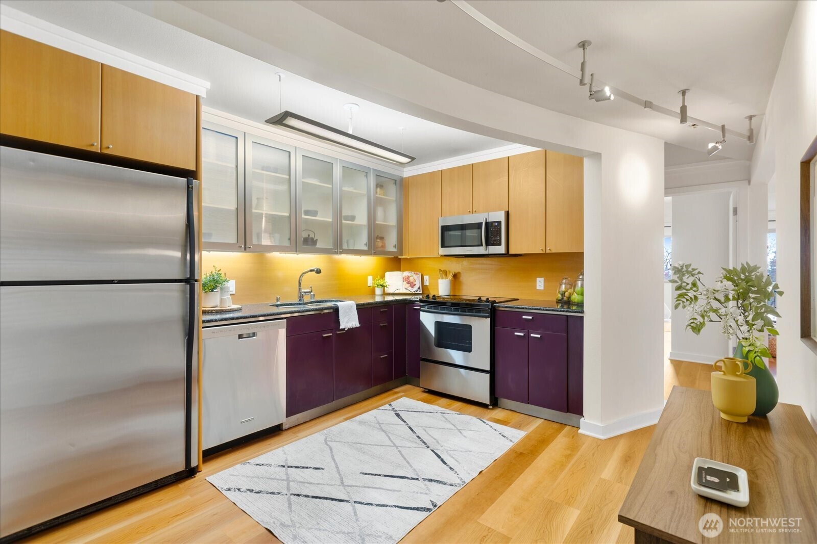 732 11th Avenue E Unit: 404