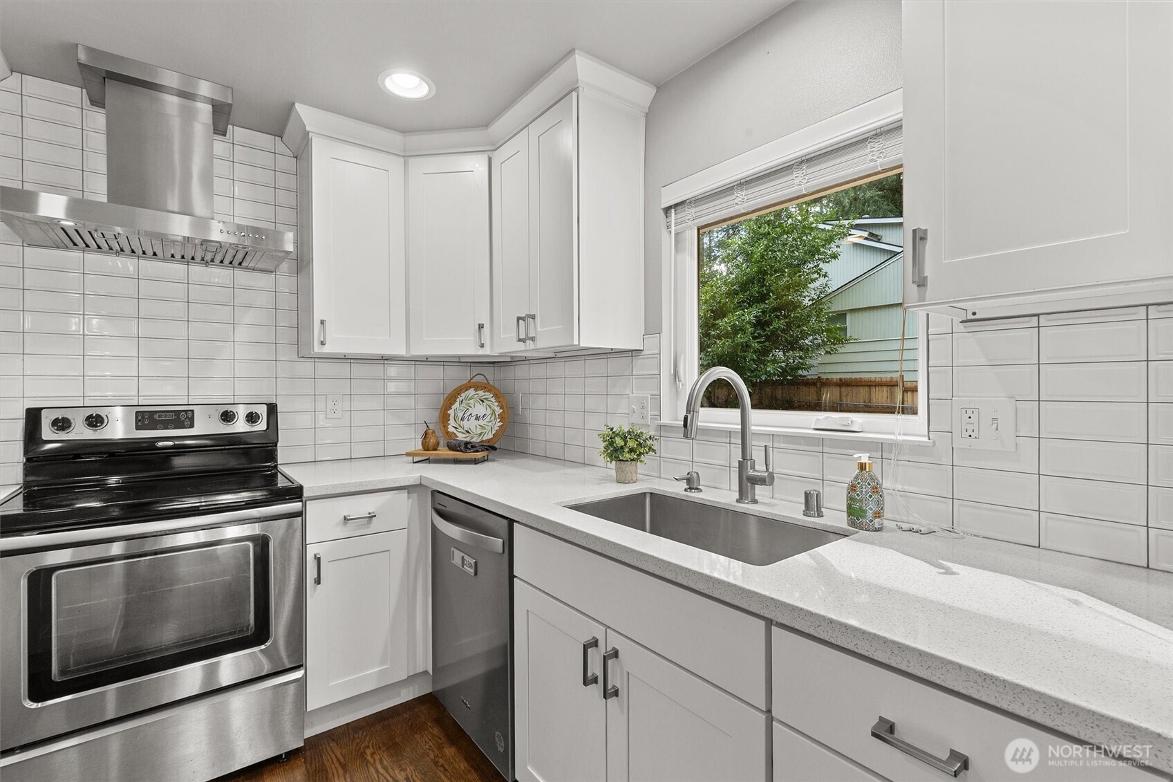 12629 10th Avenue NE