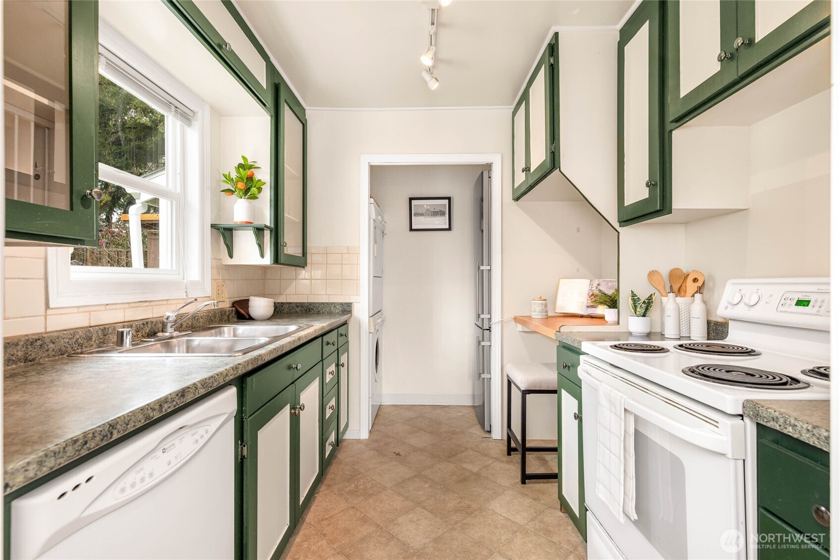 16011 27th Avenue NE