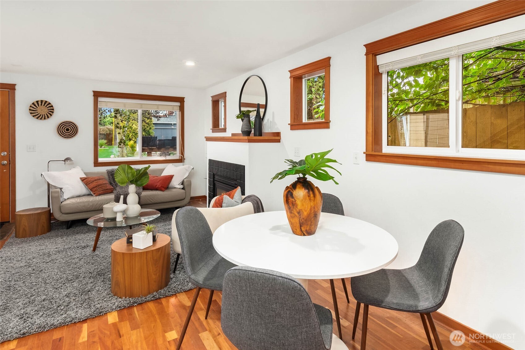 9418 Fremont Avenue N