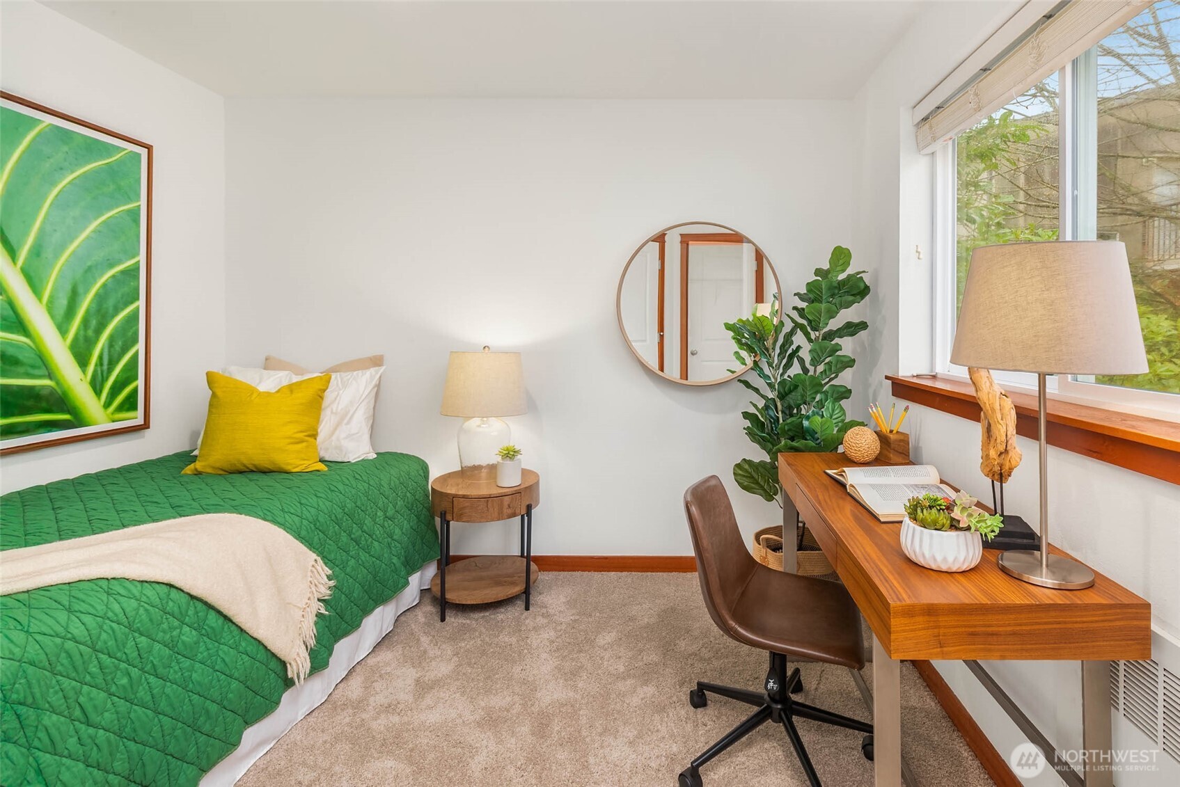 9418 Fremont Avenue N