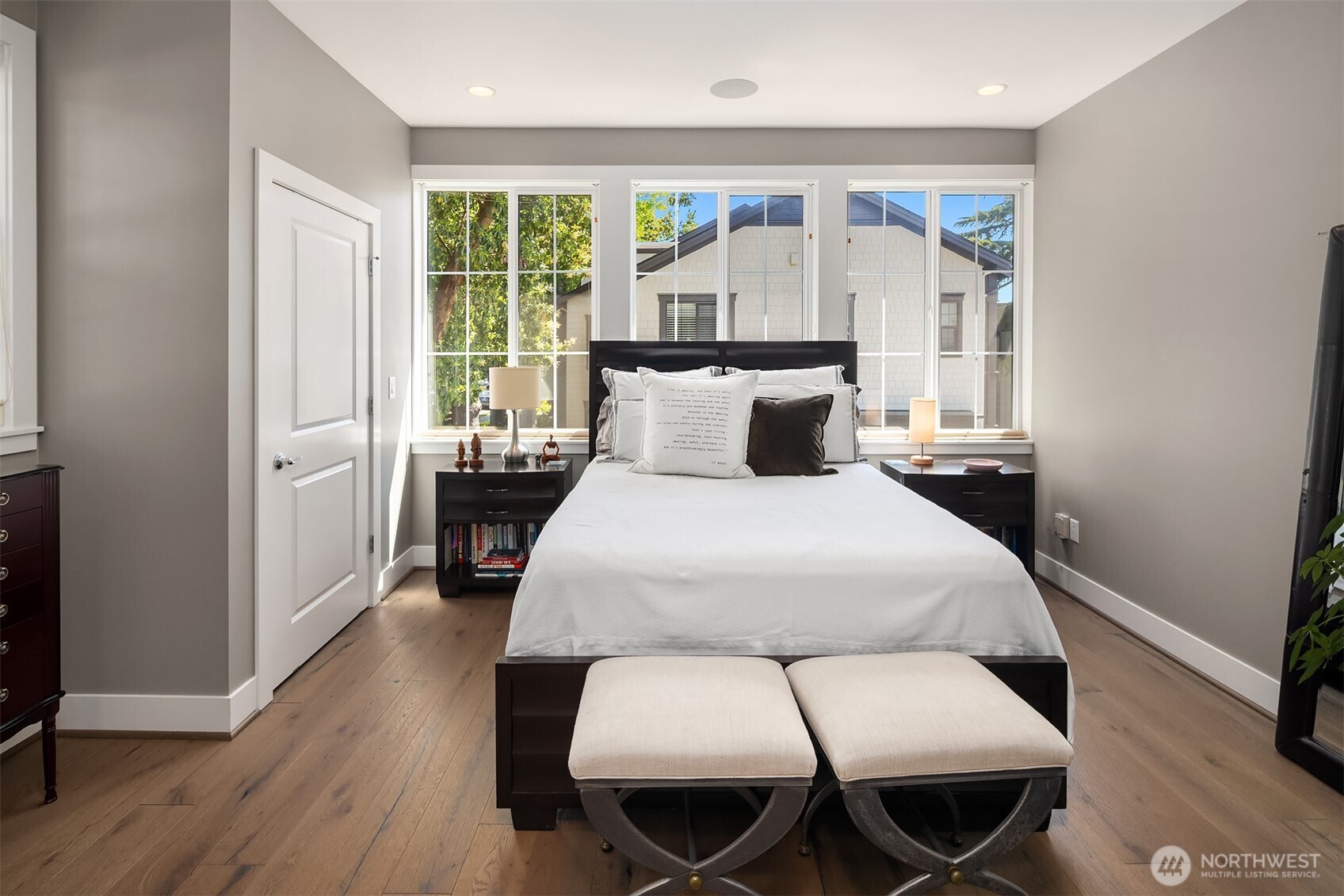 901 W McGraw Street Unit: 6