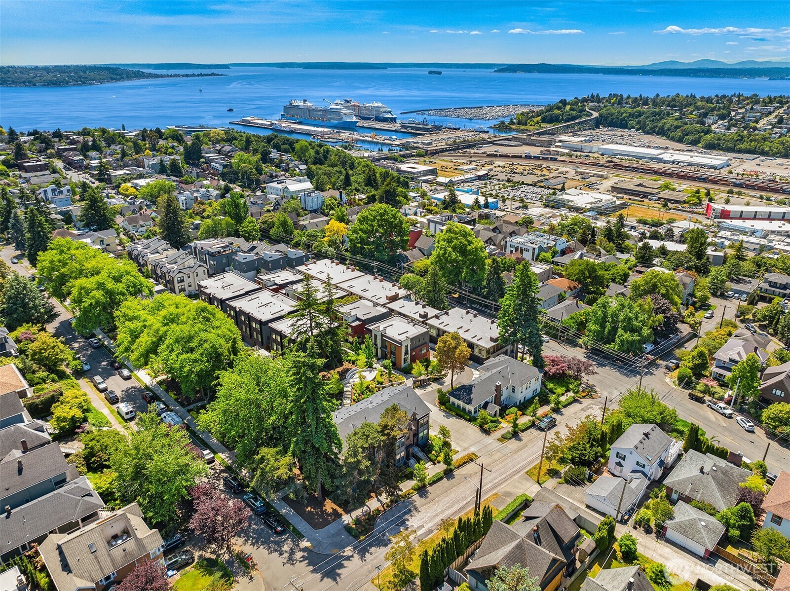 901 W McGraw Street Unit: 6