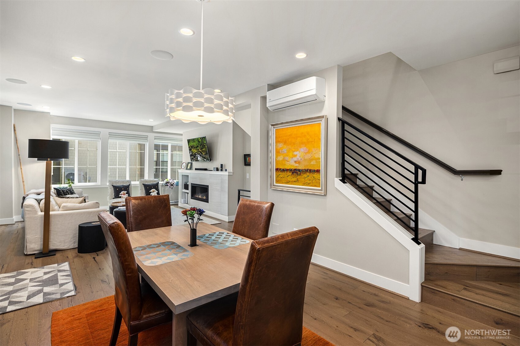 901 W McGraw Street Unit: 6