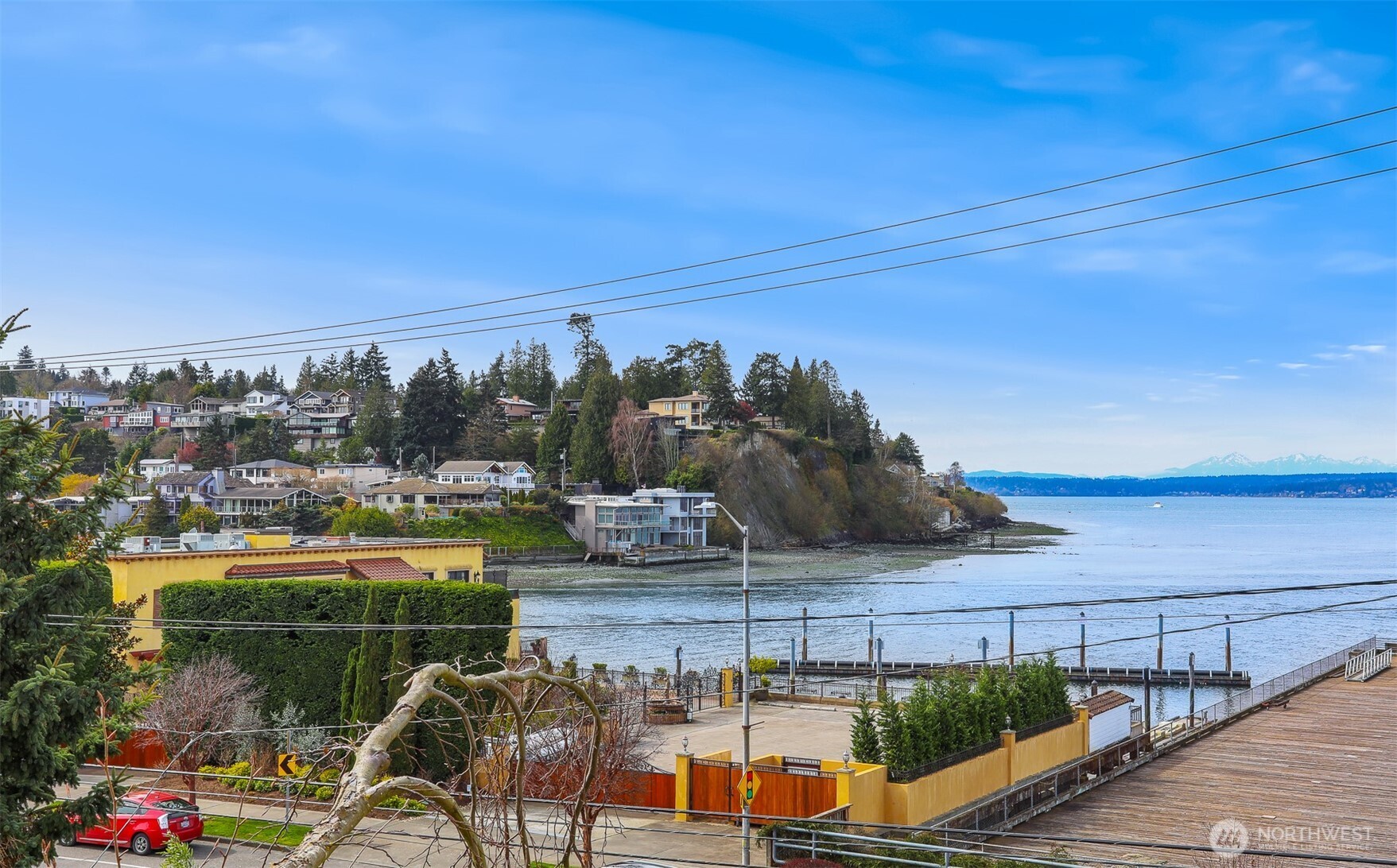6042 Seaview Avenue NW Unit: 404