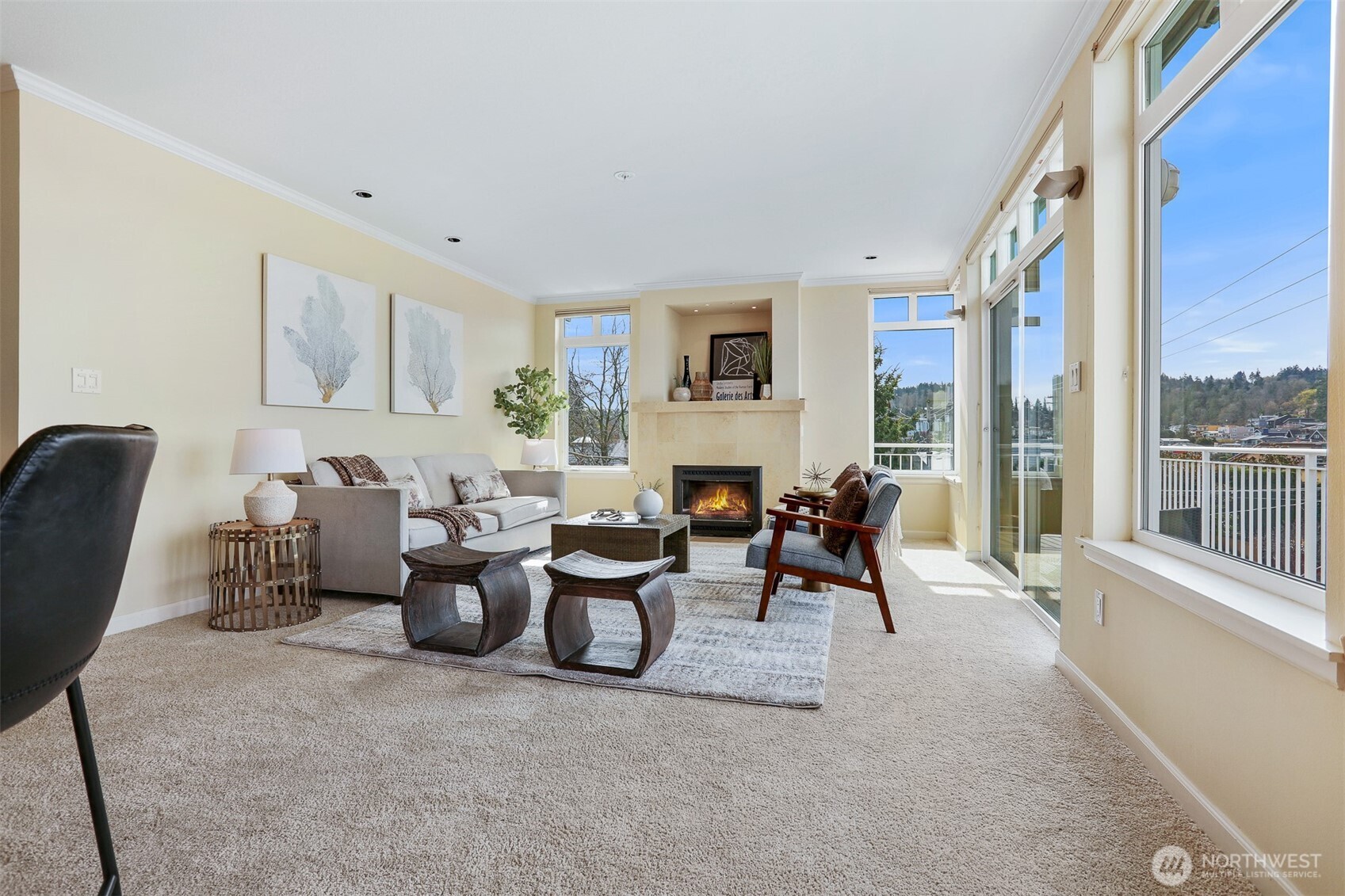 6042 Seaview Avenue NW Unit: 404