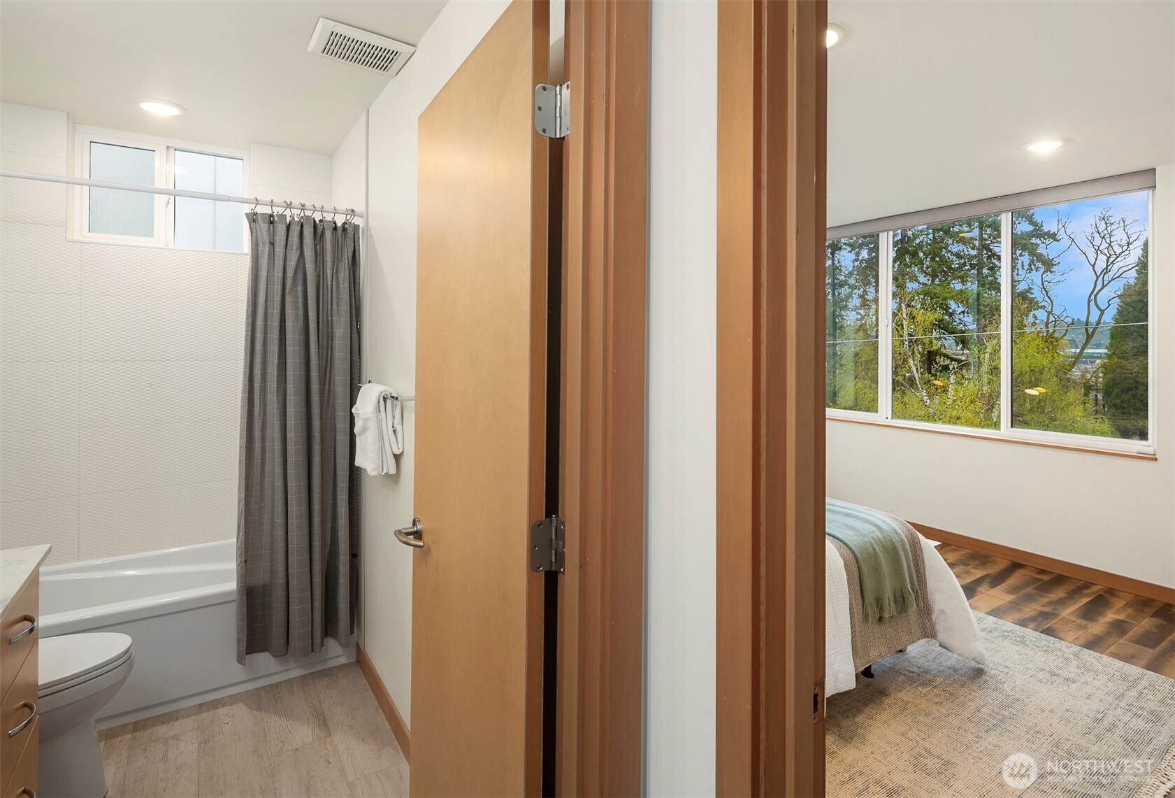 3827 23rd Avenue W Unit: C