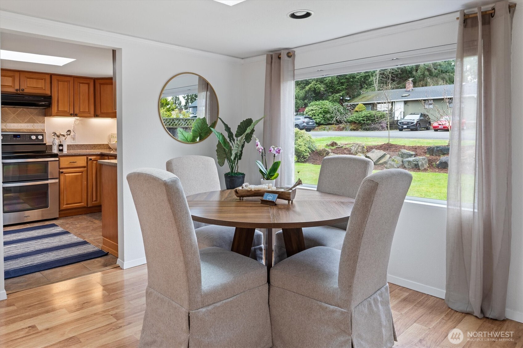 10044 12th Avenue NW