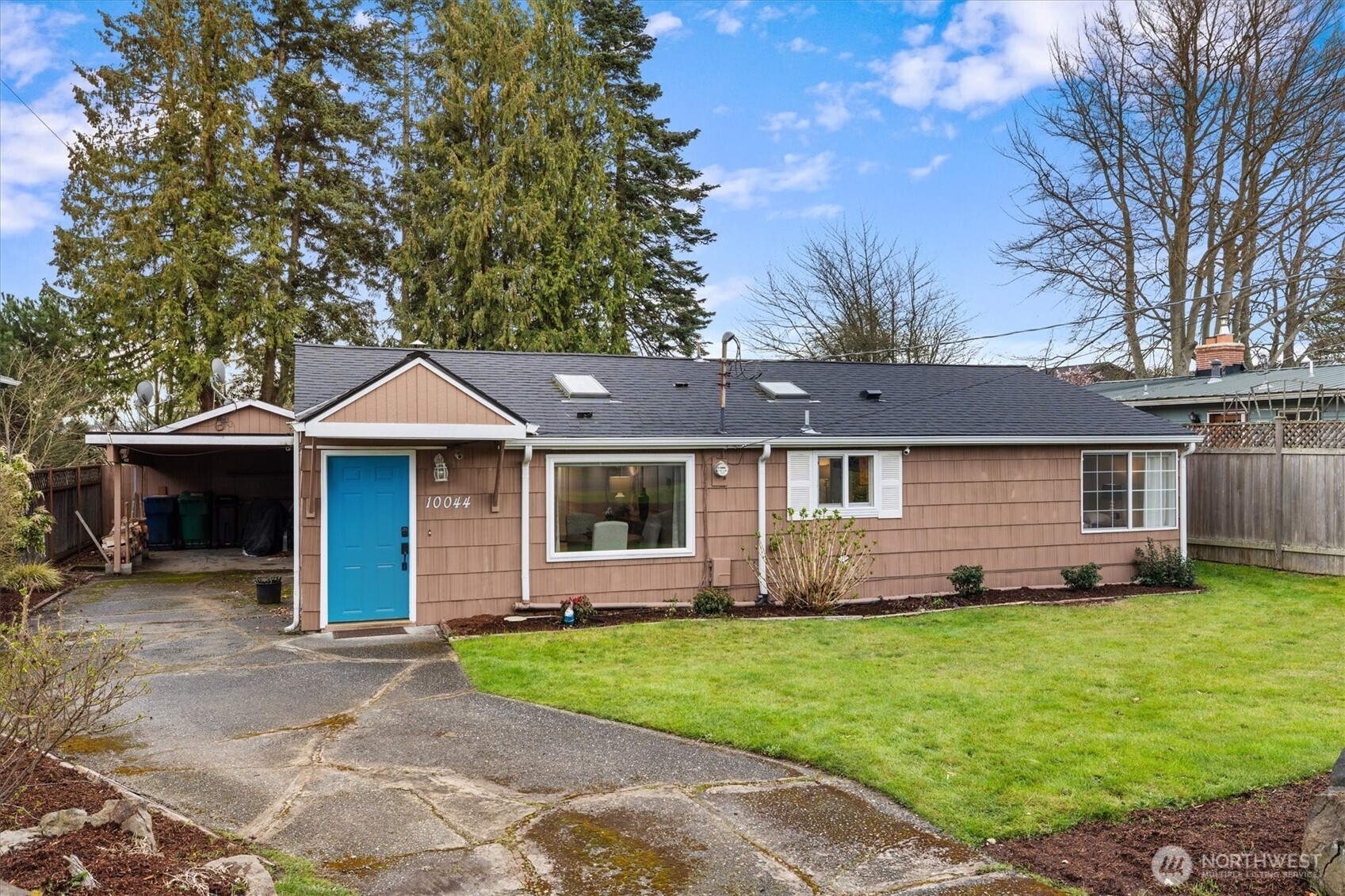 10044 12th Avenue NW