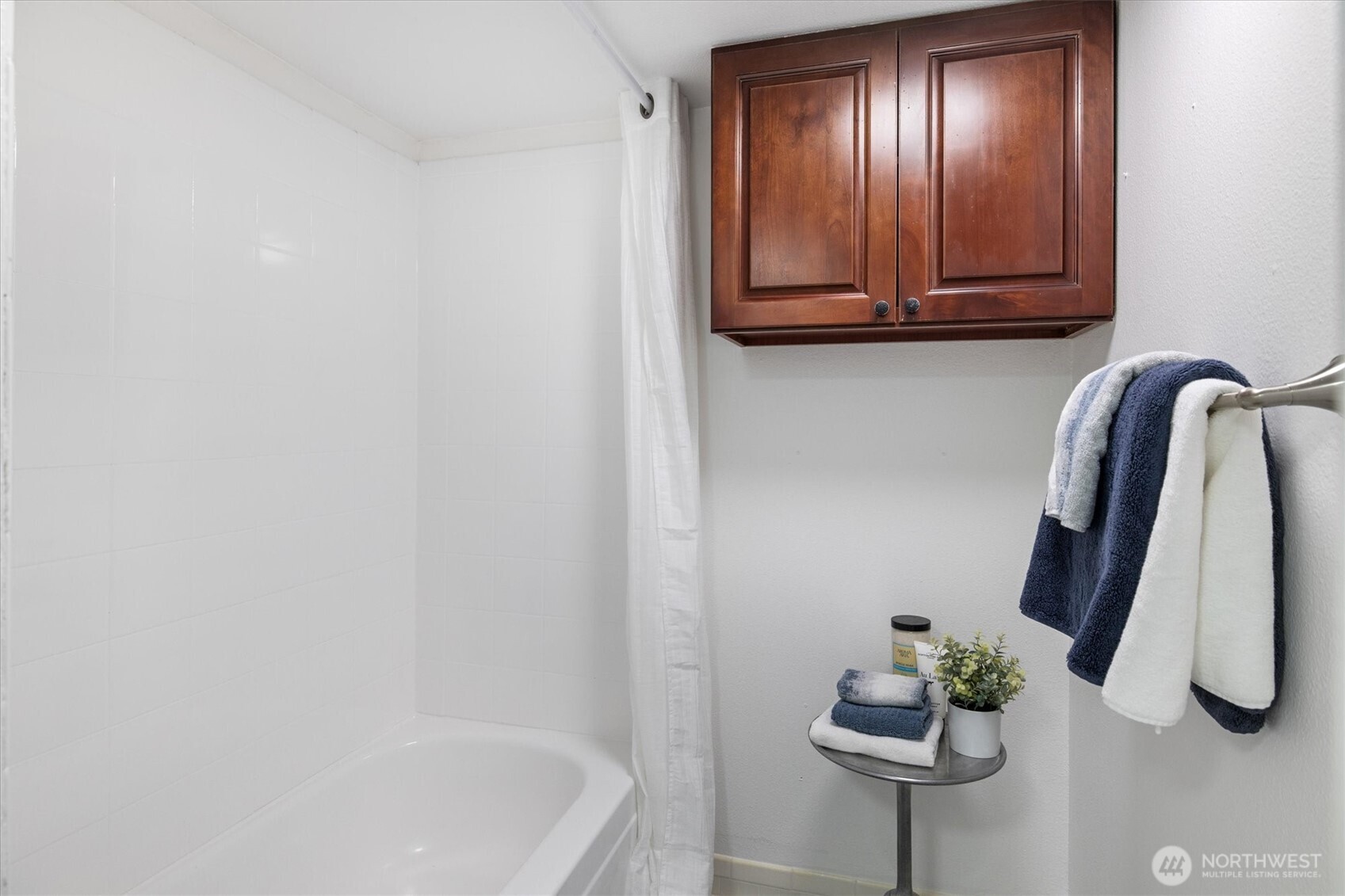 10044 12th Avenue NW