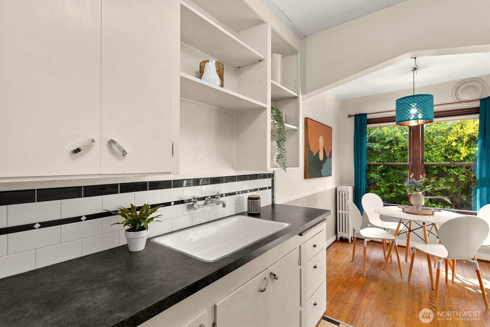 1623 Taylor Avenue N Unit: 204