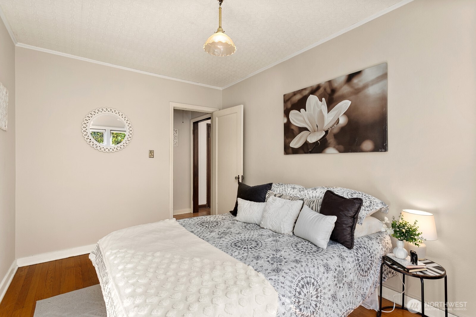 1623 Taylor Avenue N Unit: 204