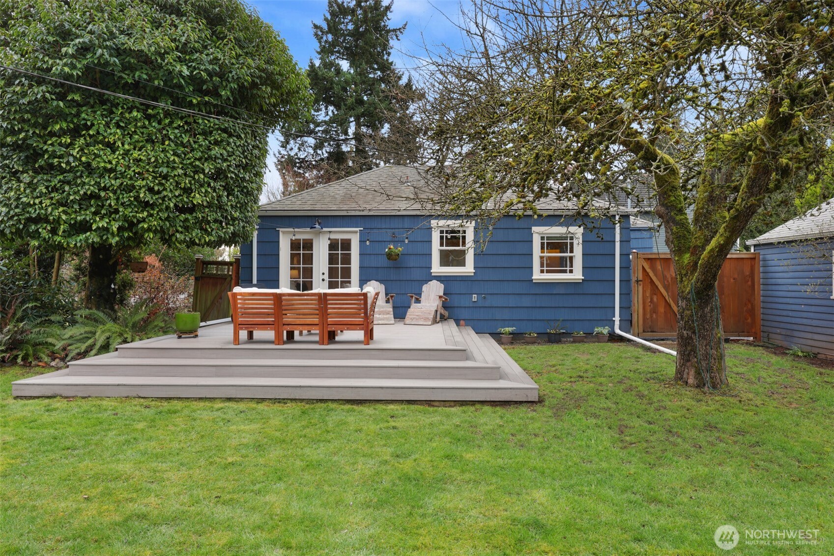 11605 Meridian Avenue N