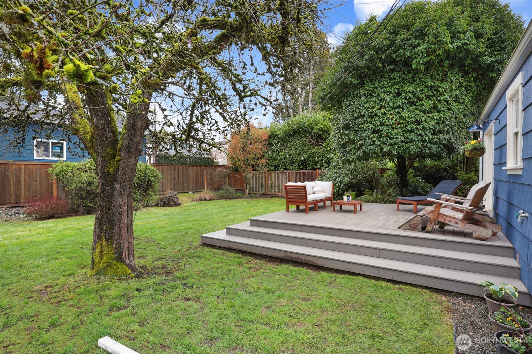 11605 Meridian Avenue N