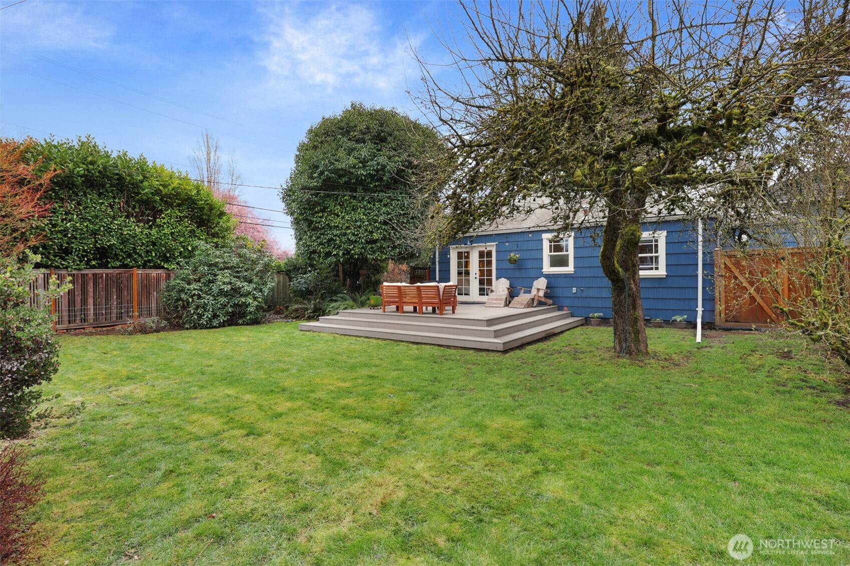 11605 Meridian Avenue N