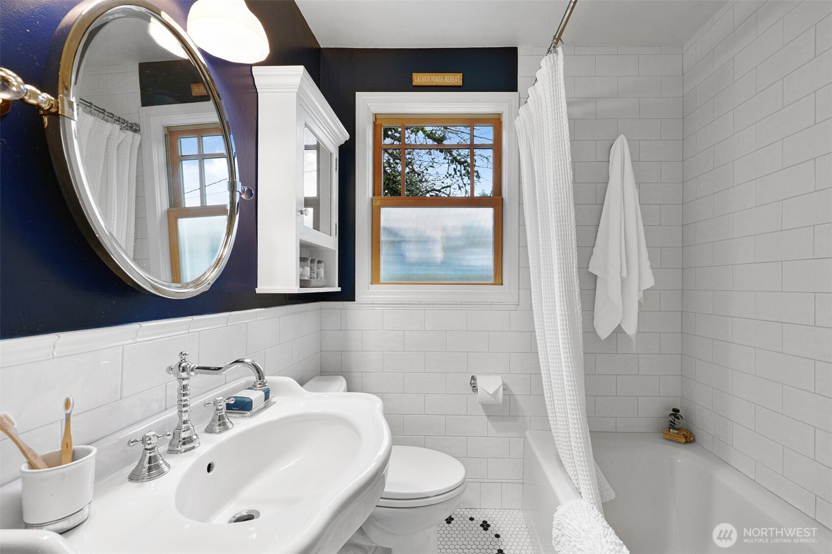 11605 Meridian Avenue N