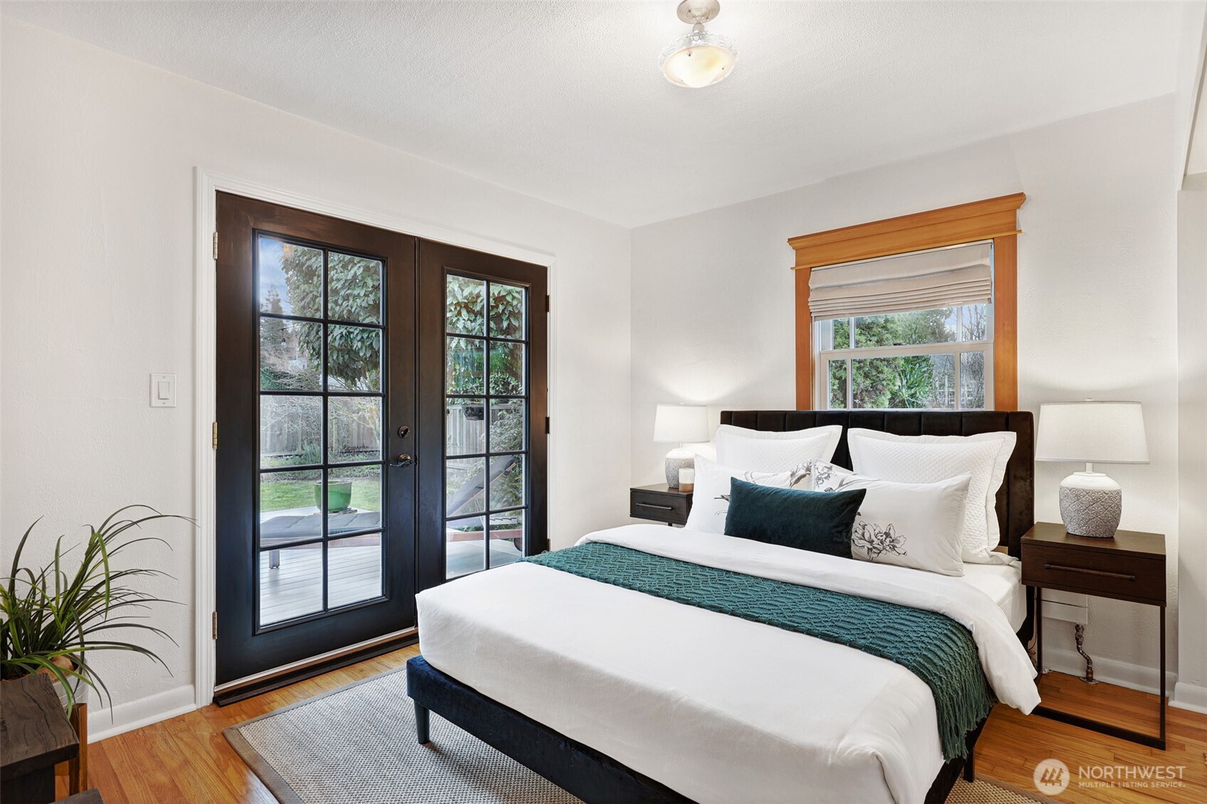 11605 Meridian Avenue N