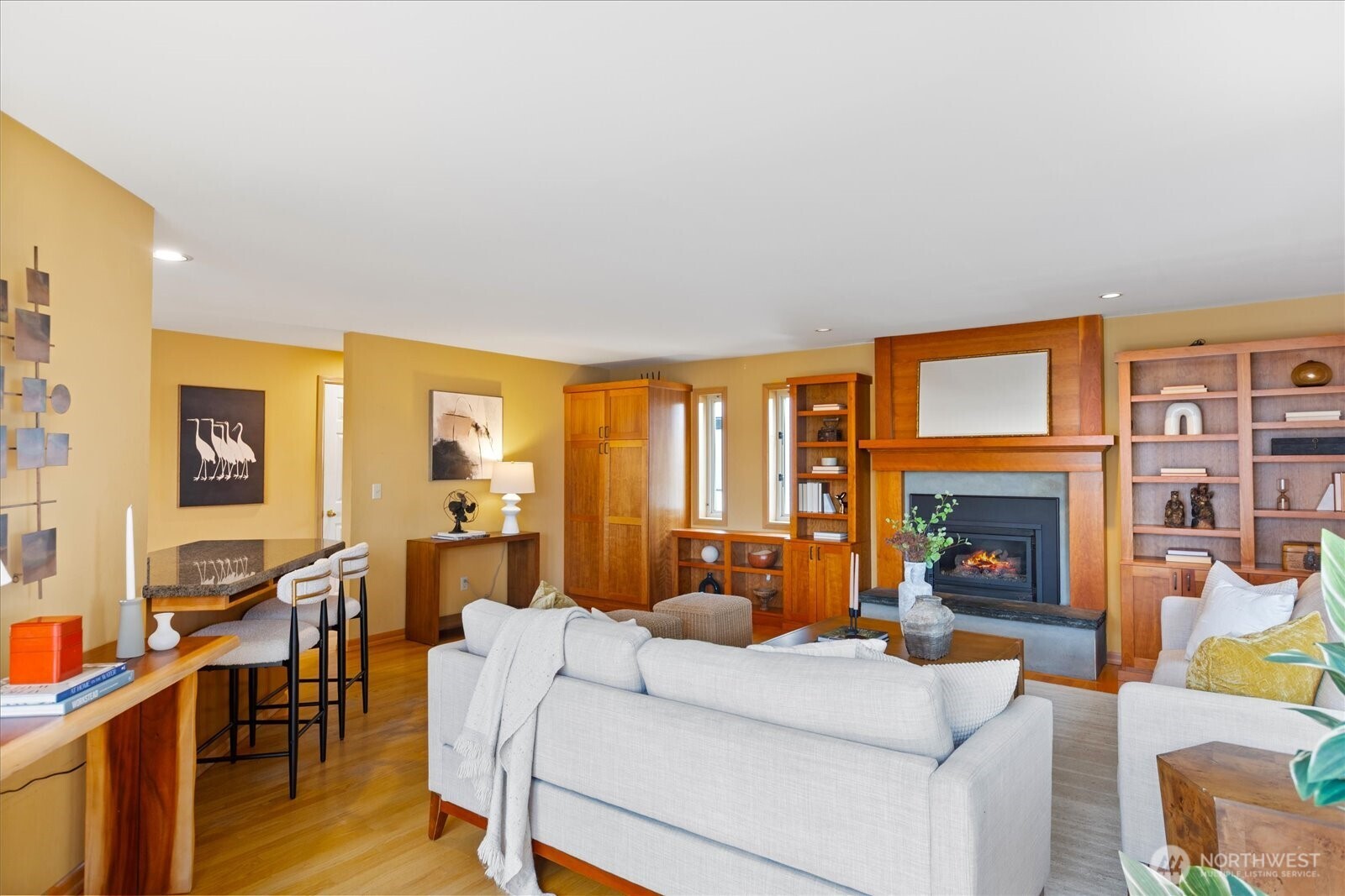 19055 21st Avenue NW