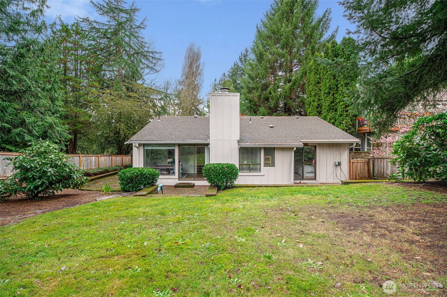 11312 39th Avenue NE