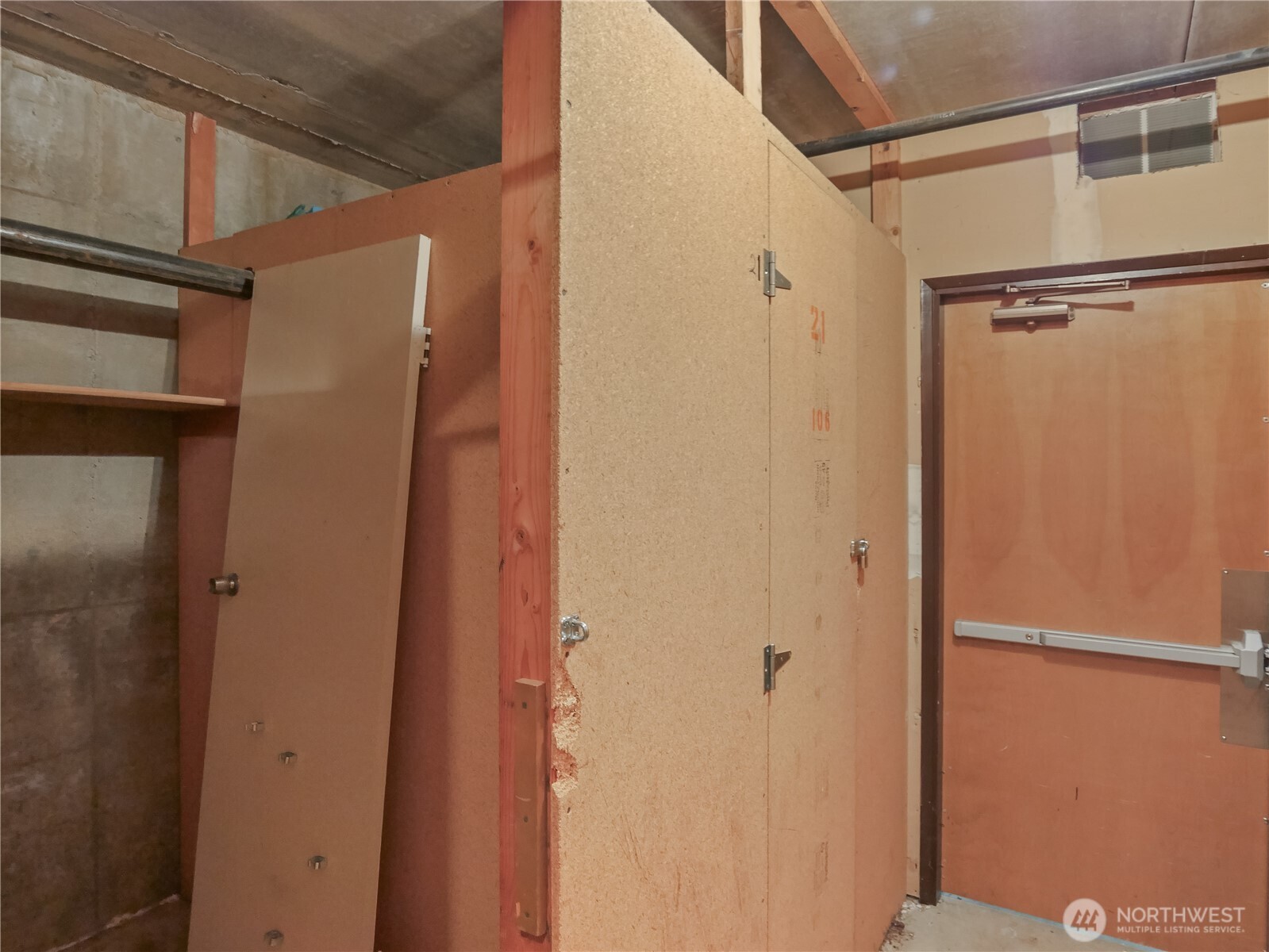 1250 Taylor Avenue N Unit: 105