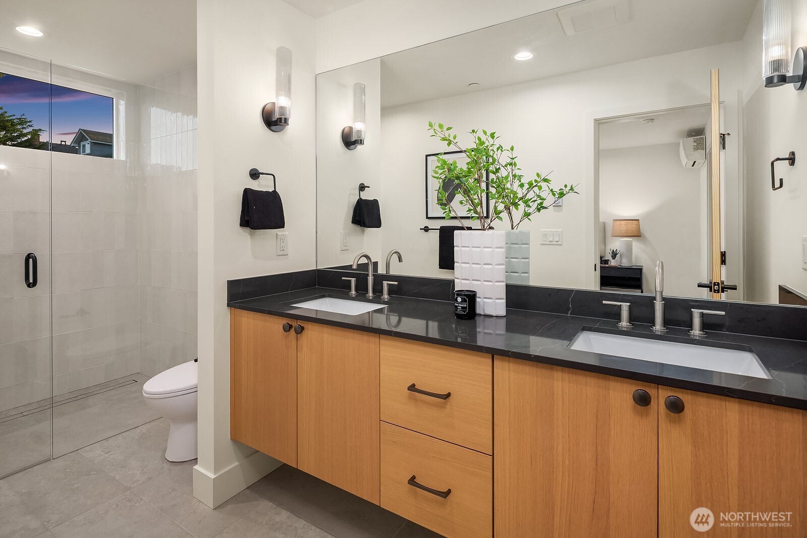 1808 E Mercer Street