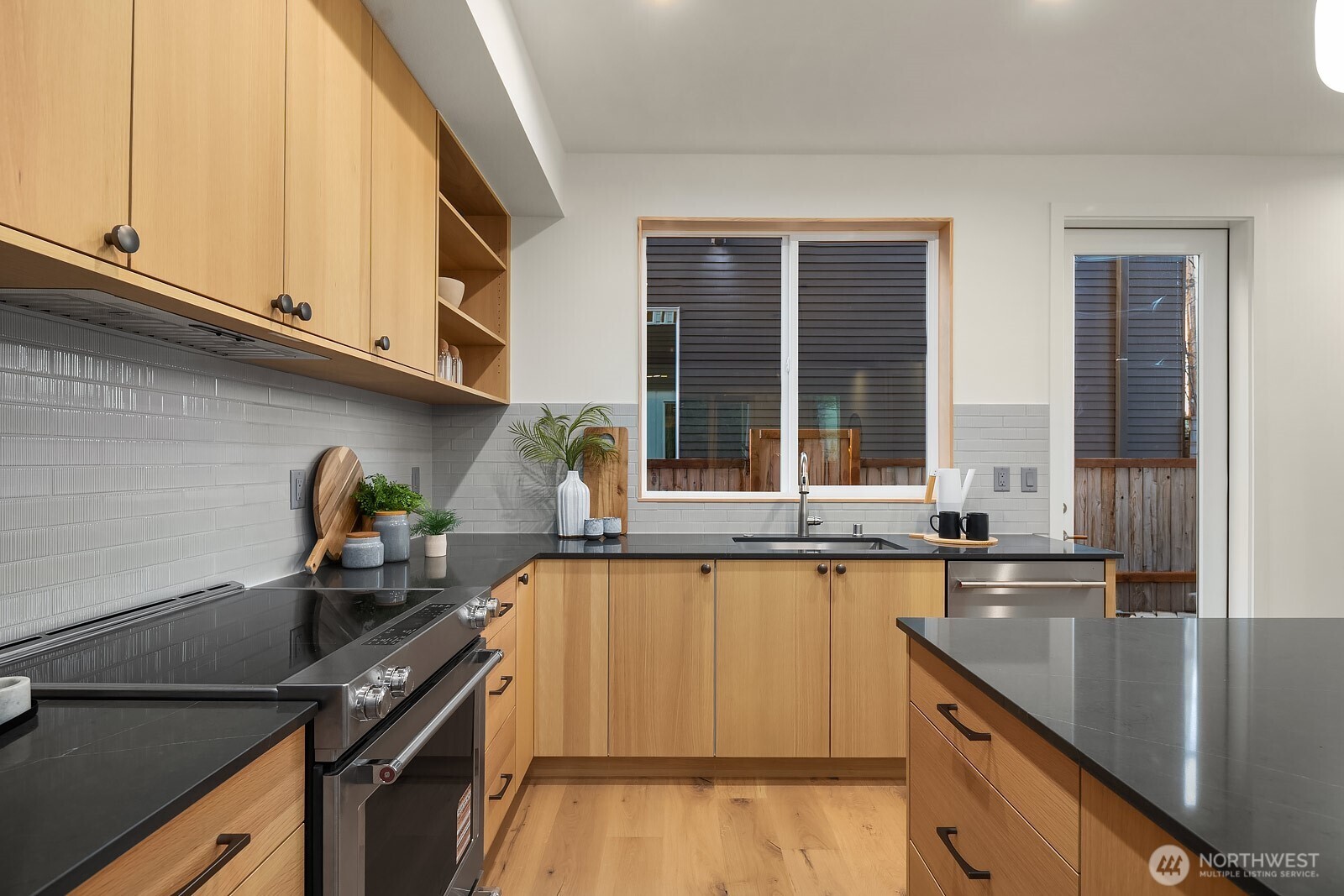 1808 E Mercer Street