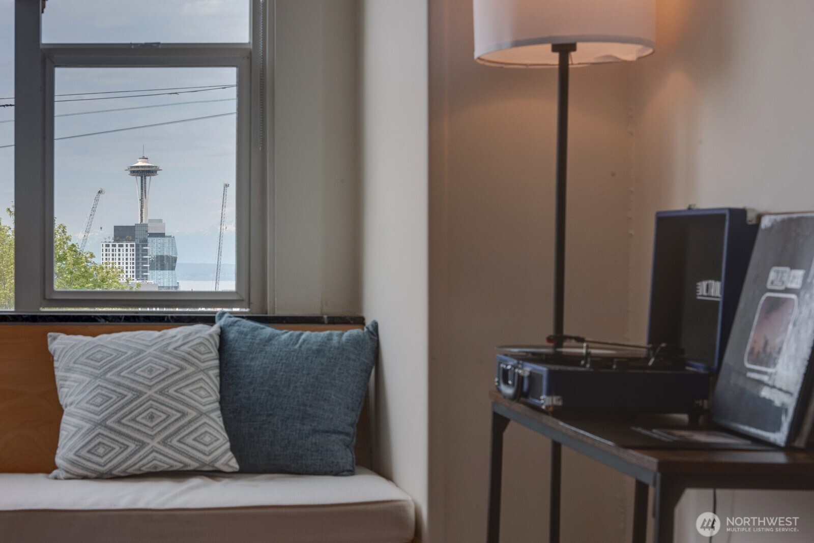 214 Summit Avenue E Unit: 402