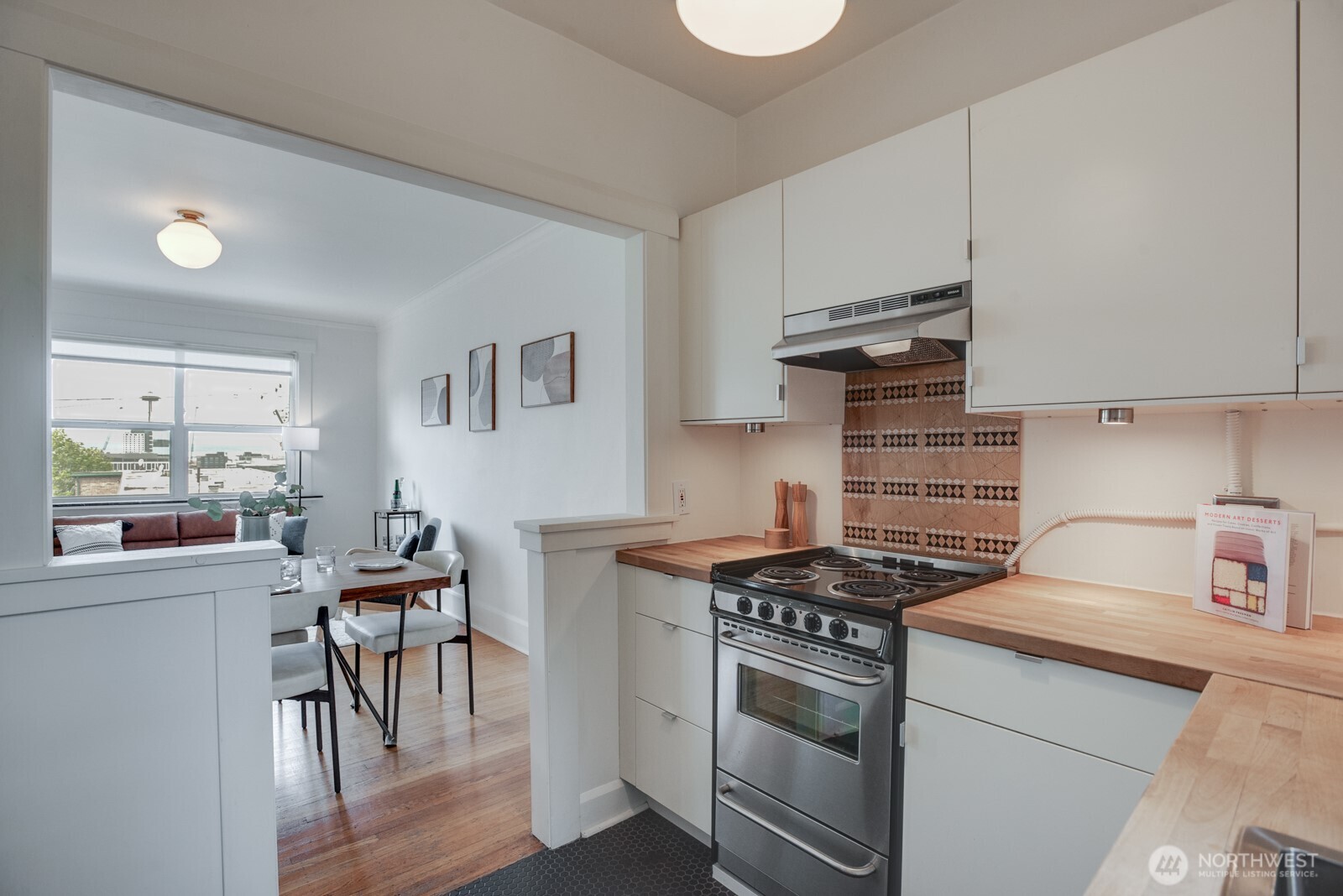 214 Summit Avenue E Unit: 402