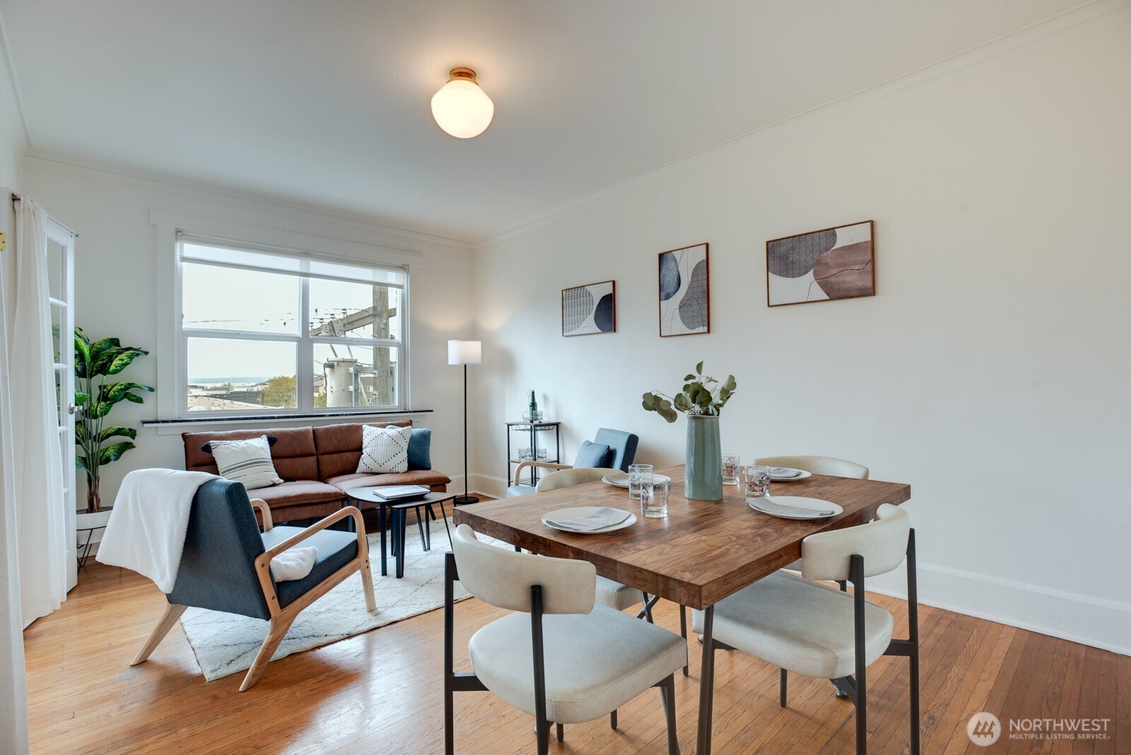 214 Summit Avenue E Unit: 402