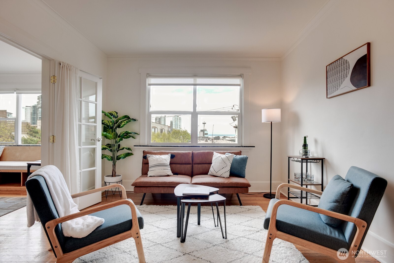 214 Summit Avenue E Unit: 402