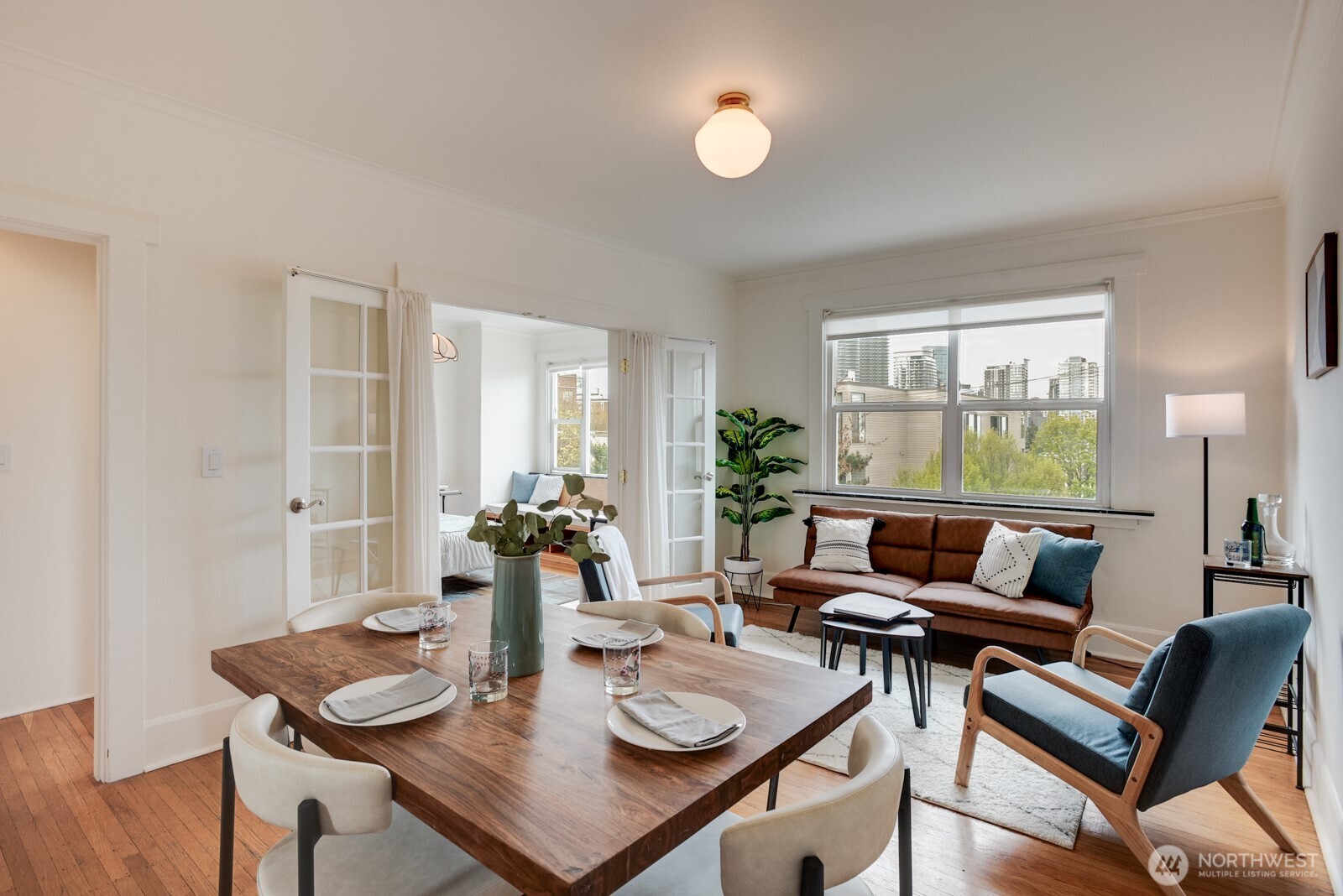 214 Summit Avenue E Unit: 402