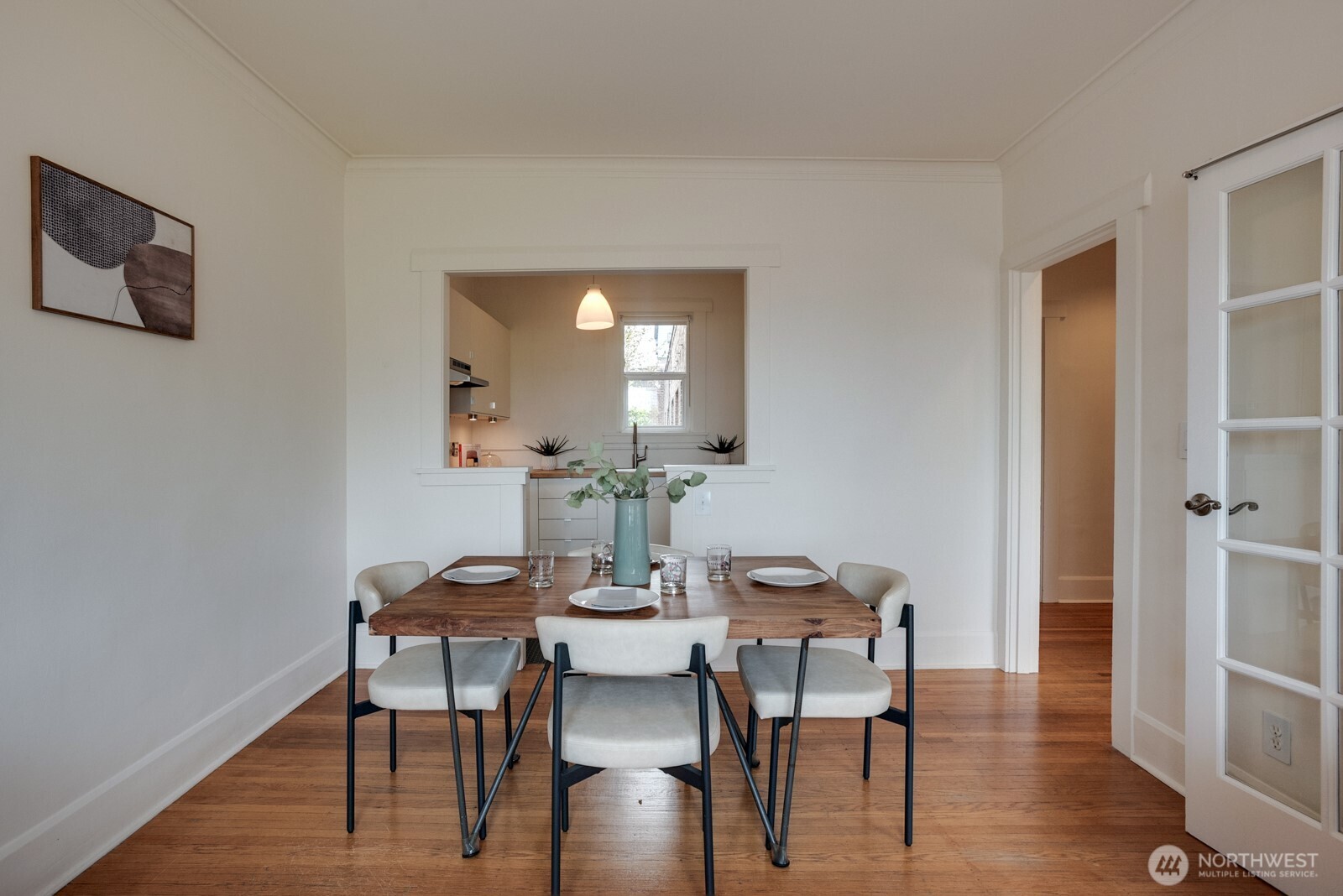 214 Summit Avenue E Unit: 402