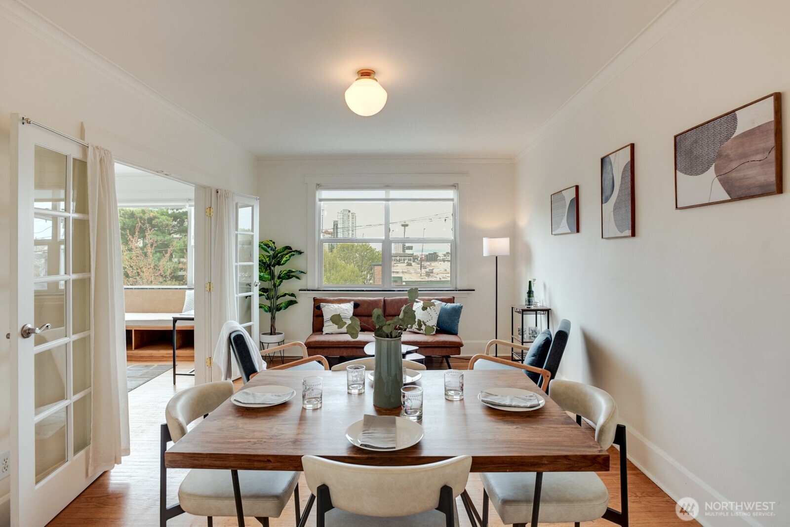 214 Summit Avenue E Unit: 402