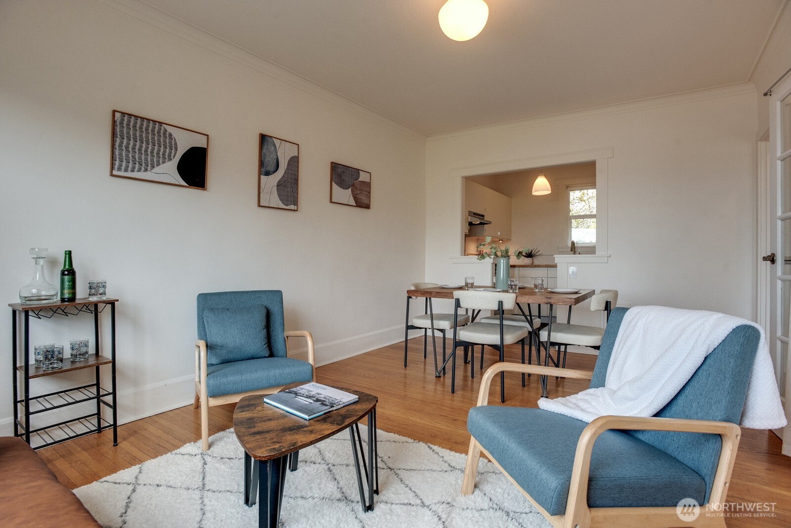 214 Summit Avenue E Unit: 402