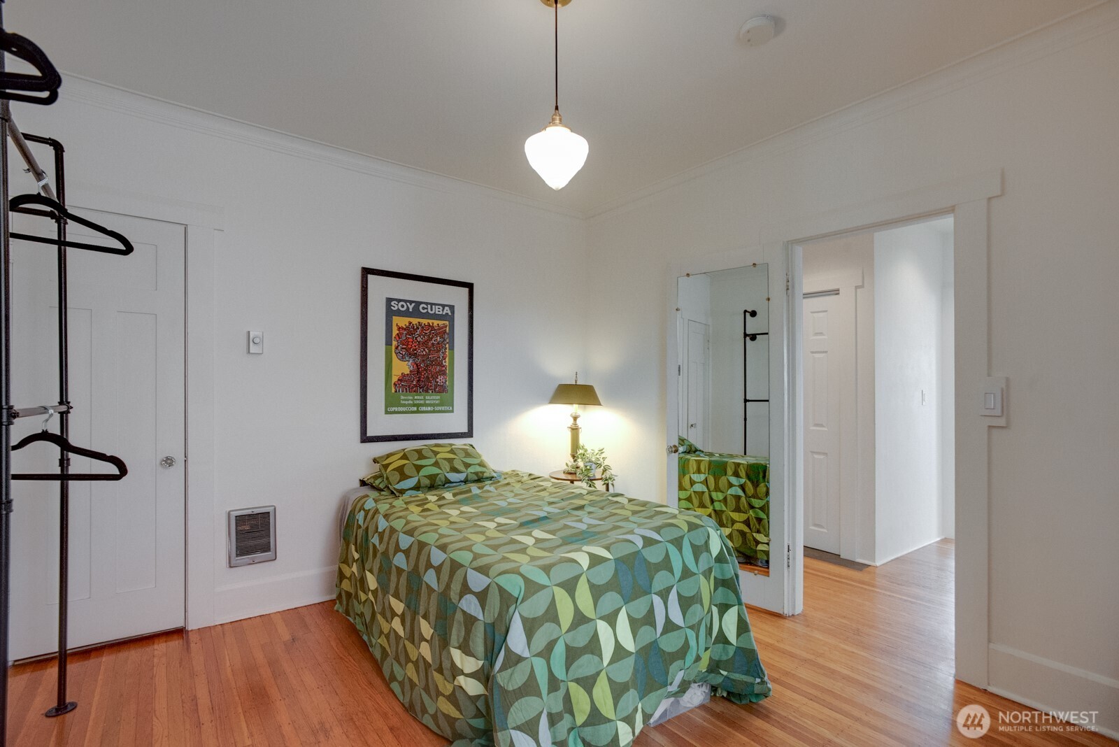 214 Summit Avenue E Unit: 402