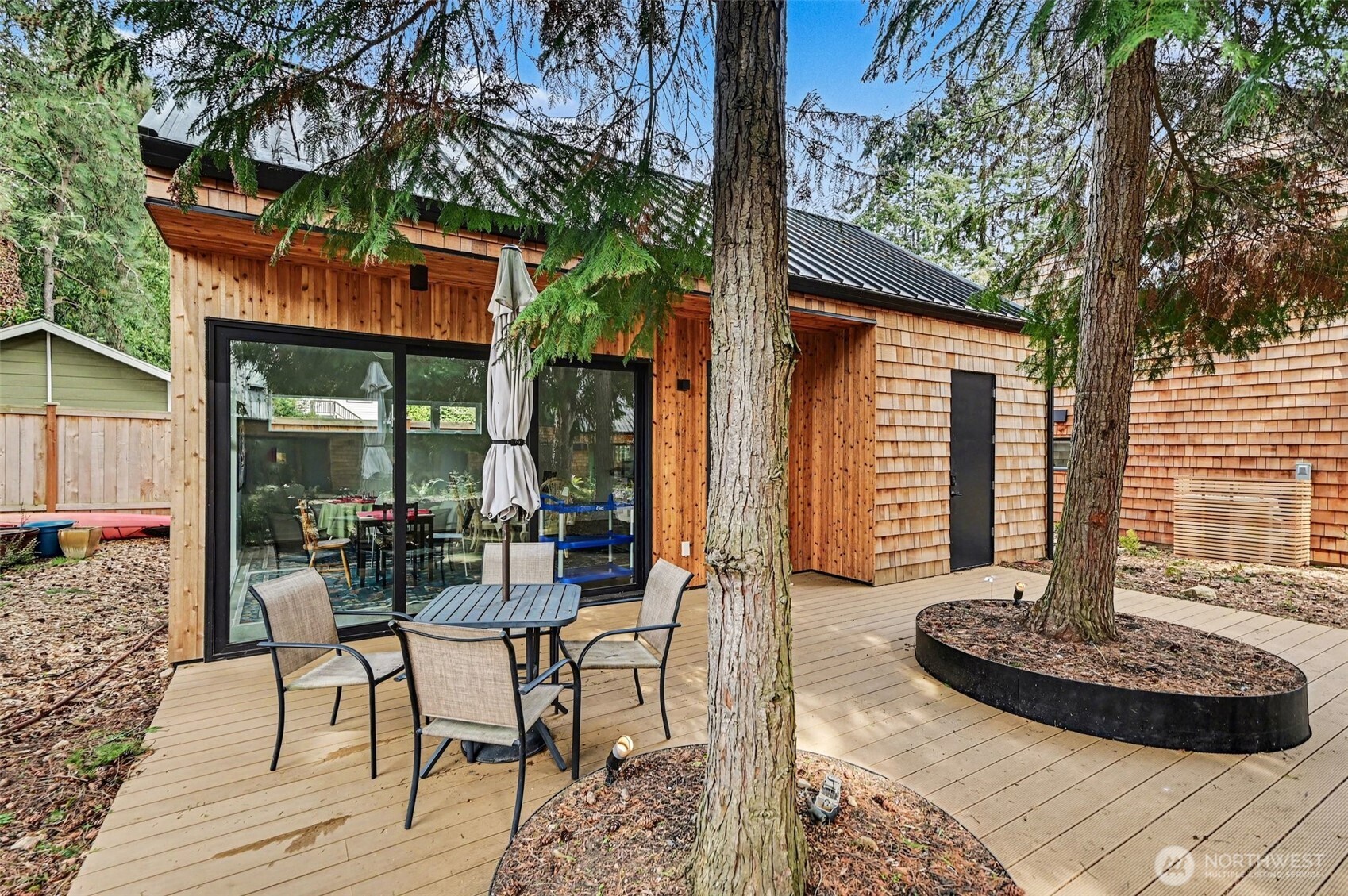 11725 Meridian Avenue N Unit: 4