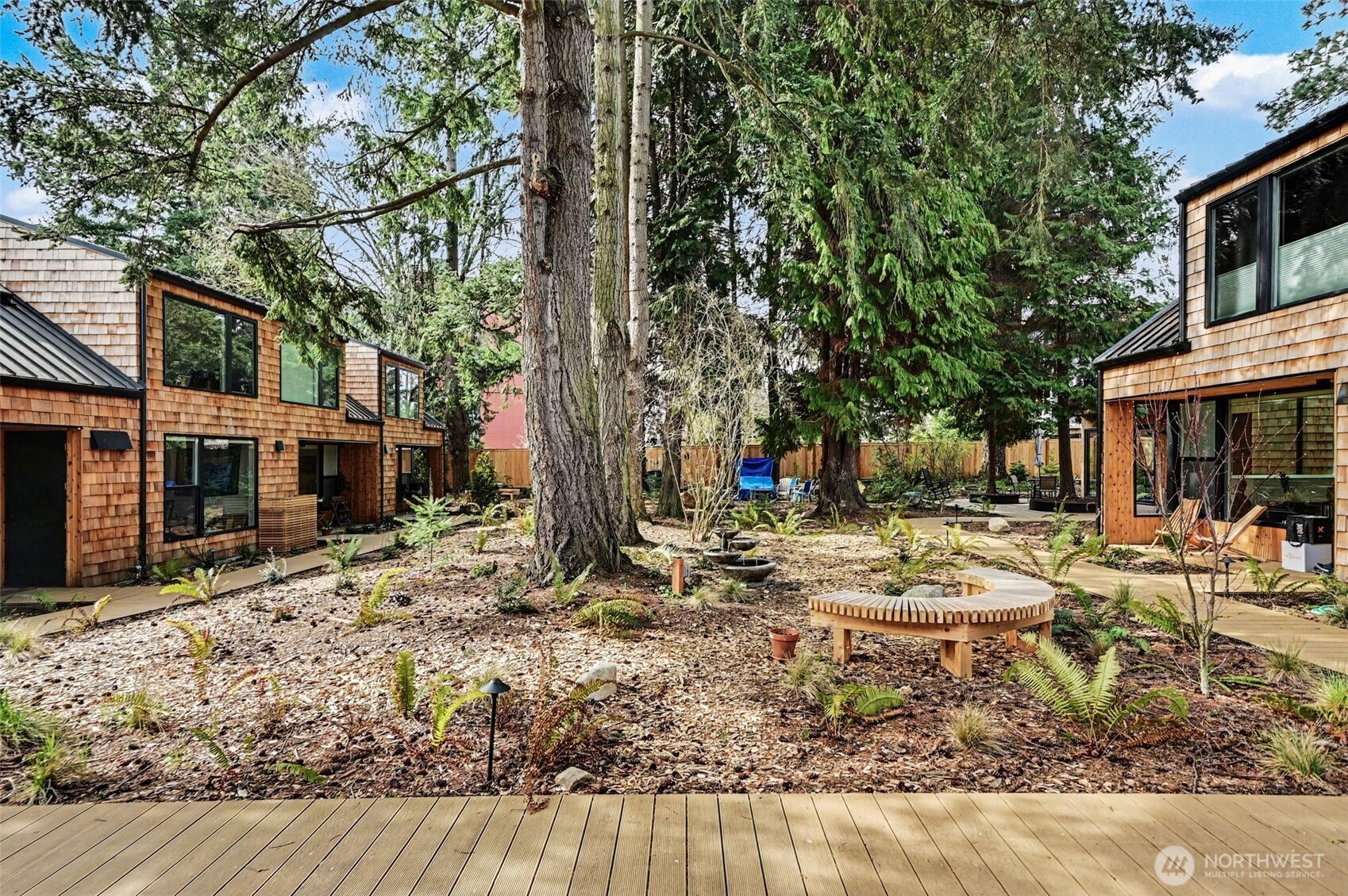 11725 Meridian Avenue N Unit: 4