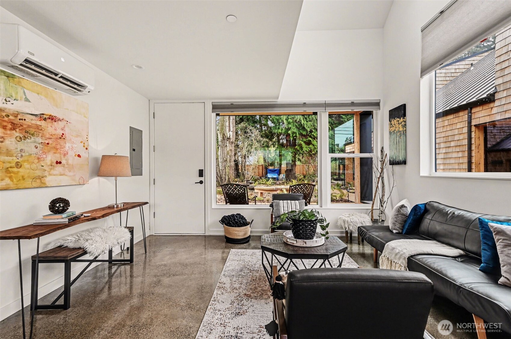 11725 Meridian Avenue N Unit: 4