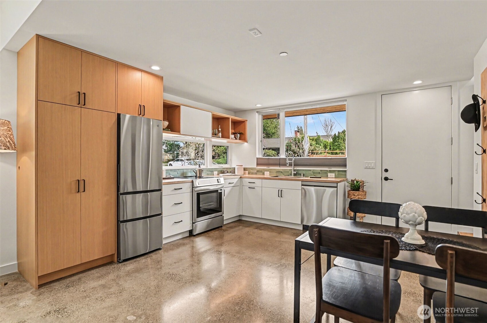 11725 Meridian Avenue N Unit: 4